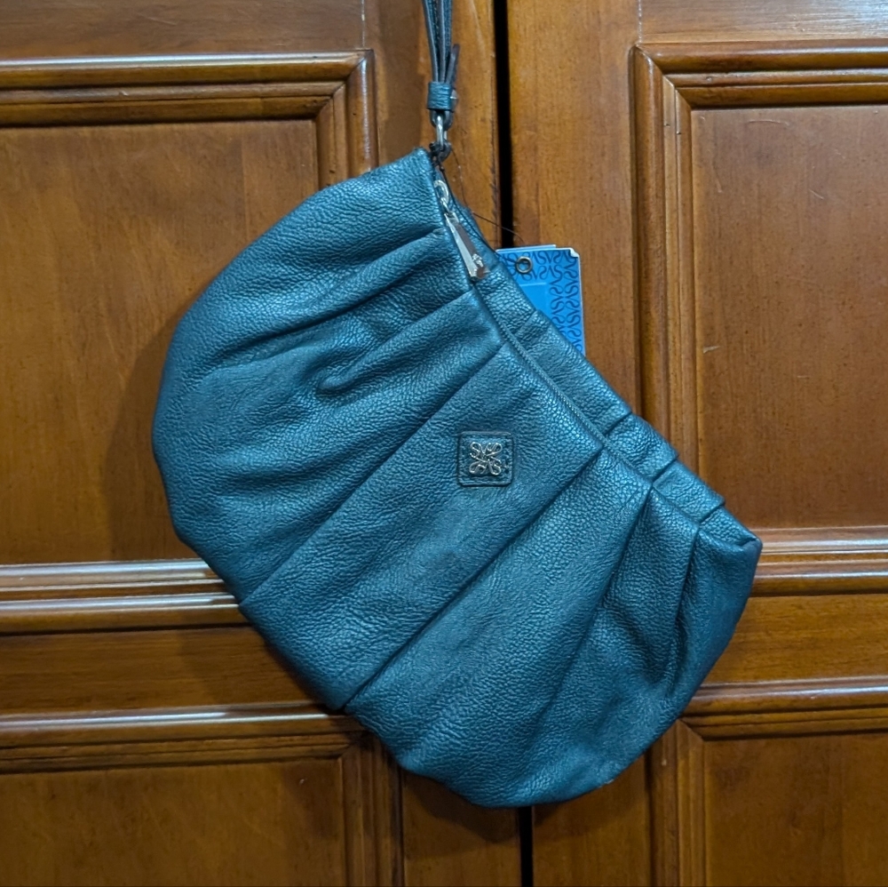Simply Vera Wang Wristlet, NWT Beautiful Turquoise